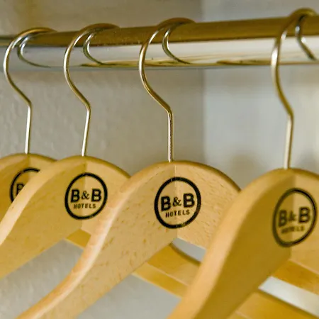 호텔 La Rochelle 2*