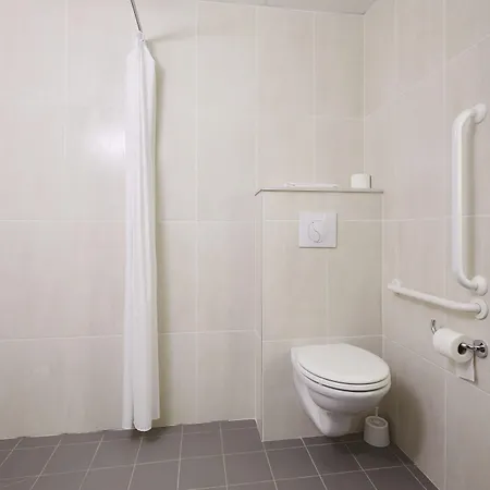 Hotel La Rochelle 2*