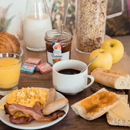 Hotel La Rochelle 2*