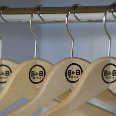 Hotel La Rochelle 2*