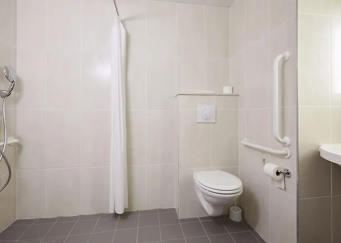 Hotel La Rochelle 2*