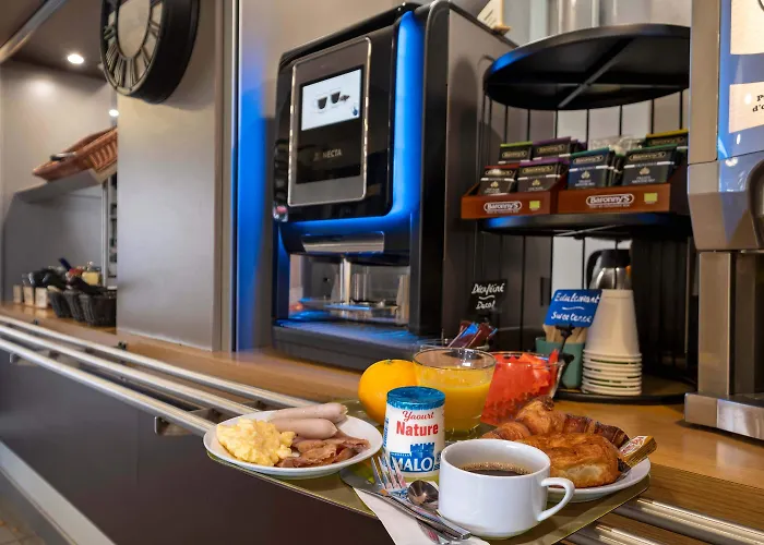 Hotel La Rochelle 2*