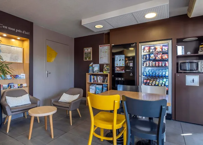 Hotel La Rochelle 2*