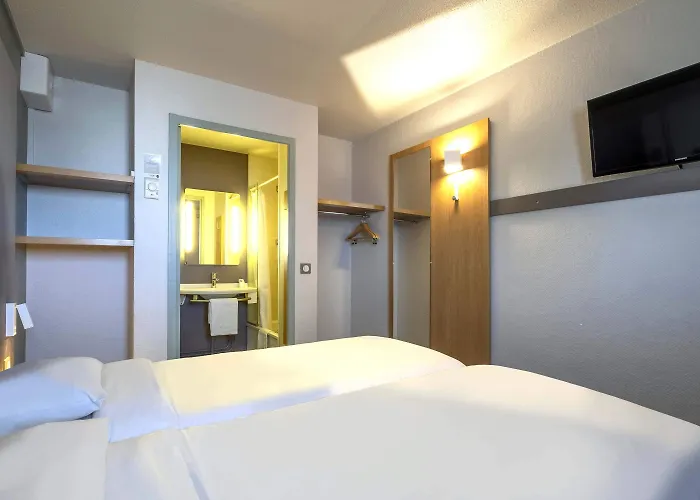 La Rochelle Hotel 2*