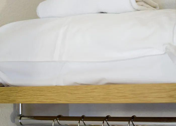 Hotel La Rochelle 2*