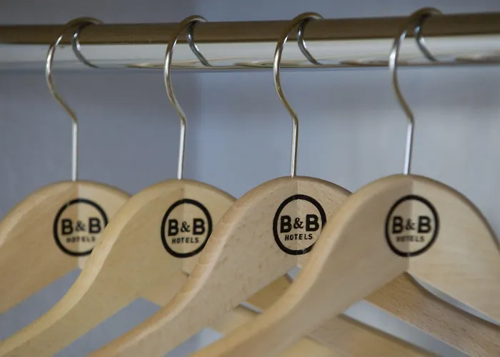 Hotel La Rochelle 2*