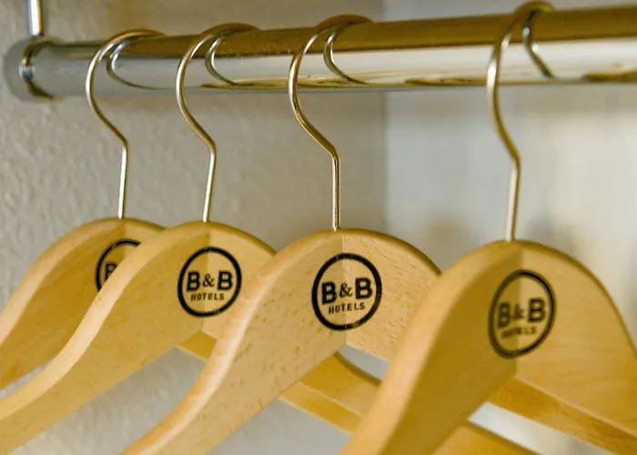 Hotel La Rochelle 2*